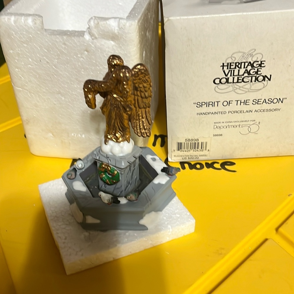 Department 56 Heritage Village Spirit of the season